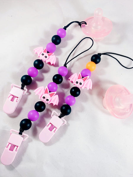 Pinky Pacifier Clip